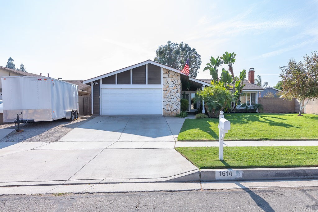 1614 Hemlock Circle Corona, CA 92879 - Photo 1 of 41