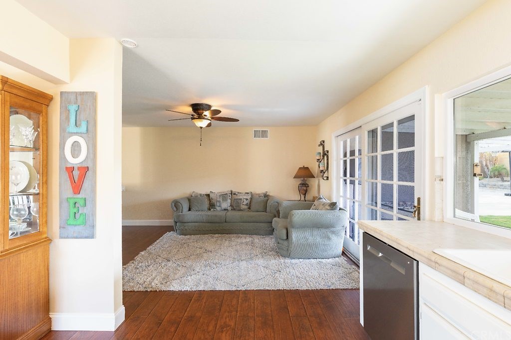 1614 Hemlock Circle Corona, CA 92879 - Photo 13 of 41