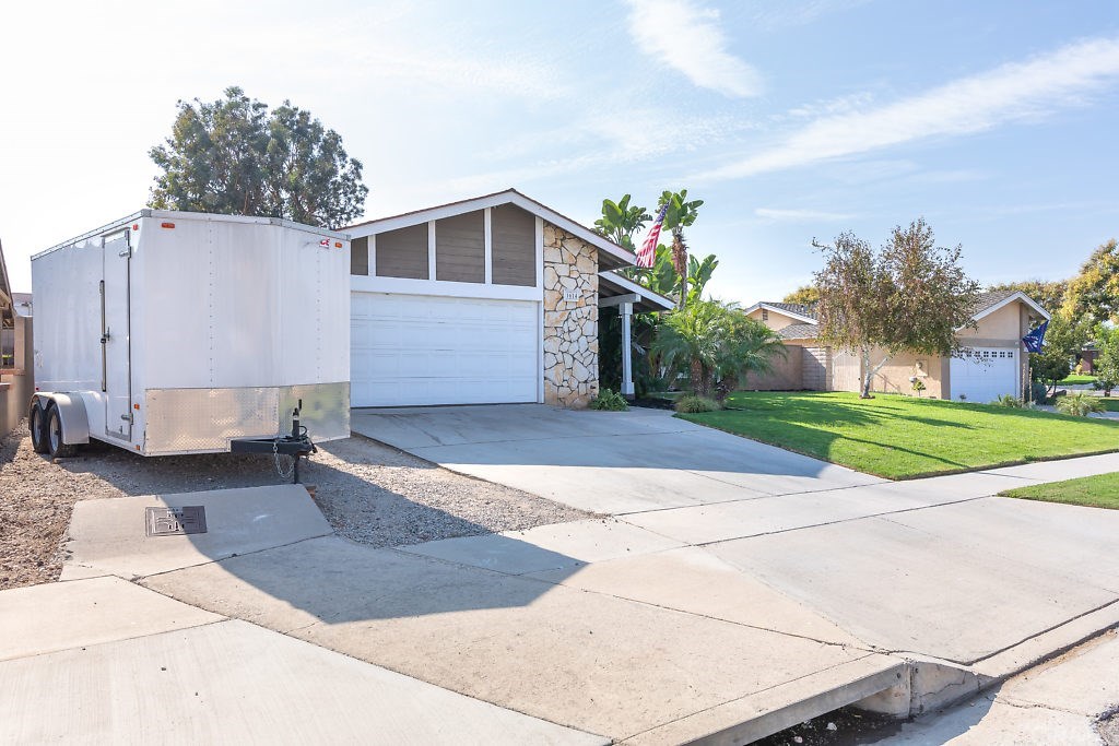 1614 Hemlock Circle Corona, CA 92879 - Photo 3 of 41