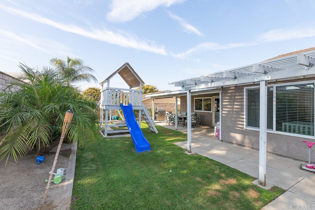 1614 Hemlock Circle Corona, CA 92879 - Photo 27 of 41