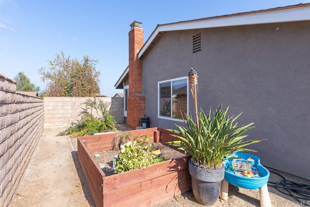 1614 Hemlock Circle Corona, CA 92879 - Photo 31 of 41