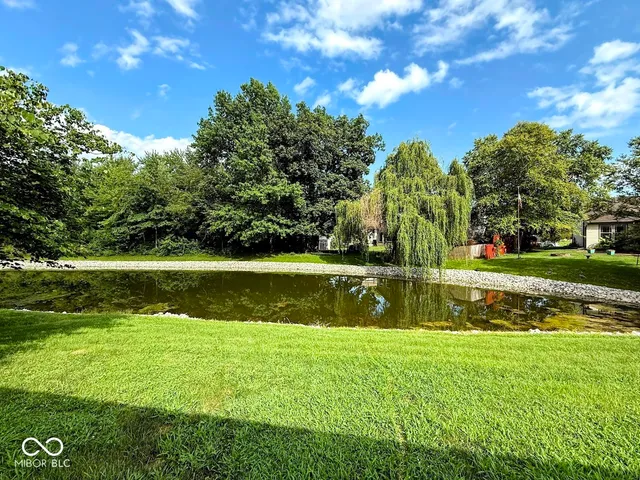 $183,000 | 68 North 17th Avenue, Beech Grove, IN 46107