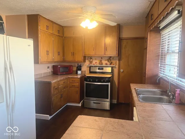 $183,000 | 68 North 17th Avenue, Beech Grove, IN 46107