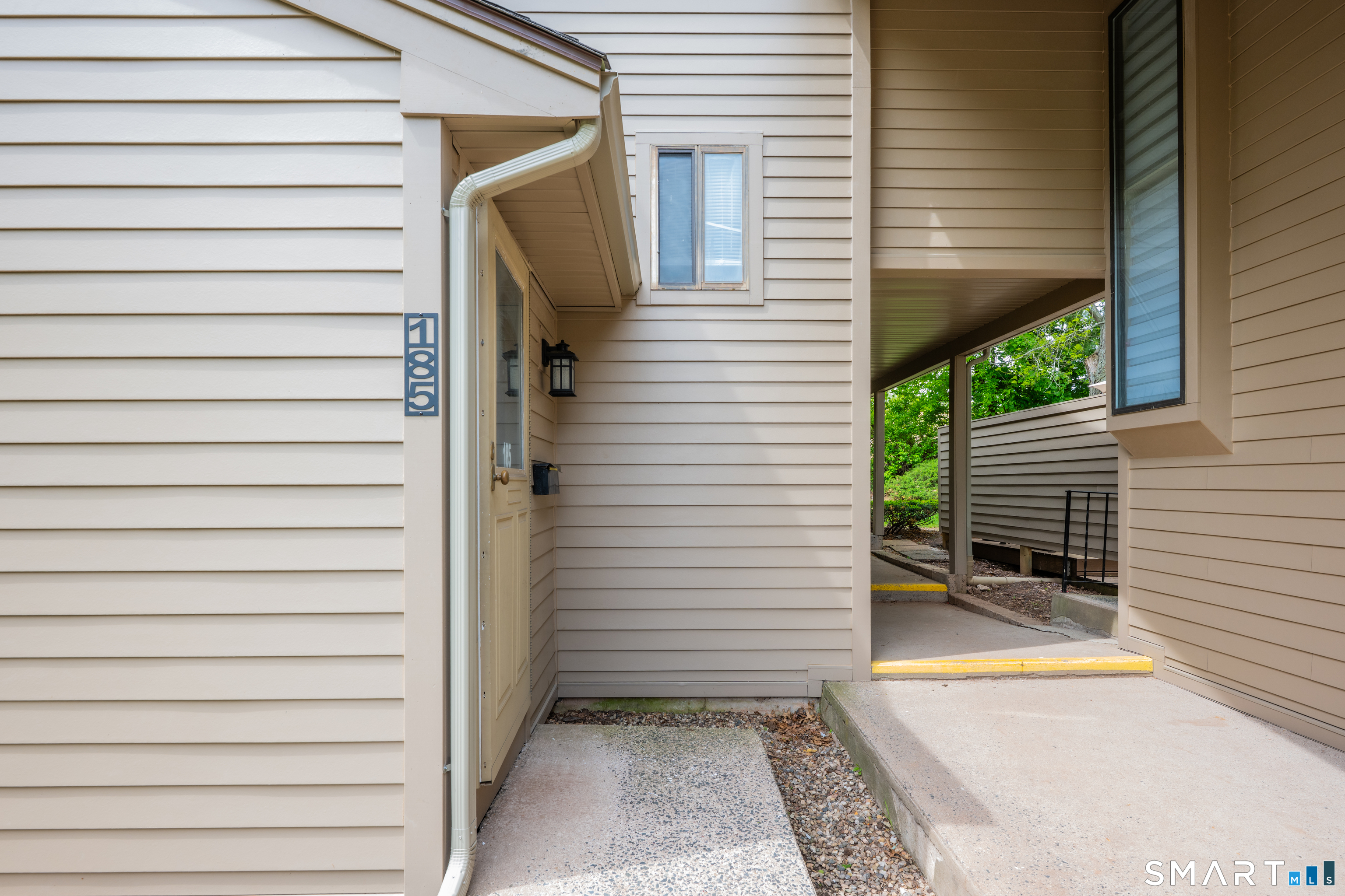 185 Spring Street, Unit 185 Wethersfield, CT 06109 - Photo 31 of 36