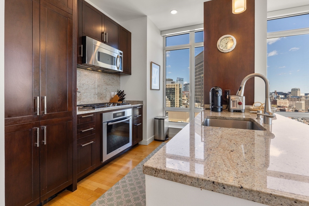 400 Stuart Street, Unit 18C Boston, MA 02116 - Photo 11 of 24