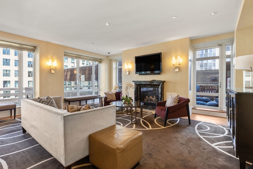 400 Stuart Street, Unit 18C Boston, MA 02116 - Photo 21 of 24