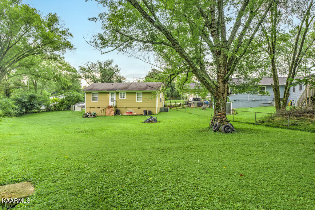 104 Briar Road Oak Ridge, TN 37830 - Photo 4 of 18 Brr104e (4)-Edit