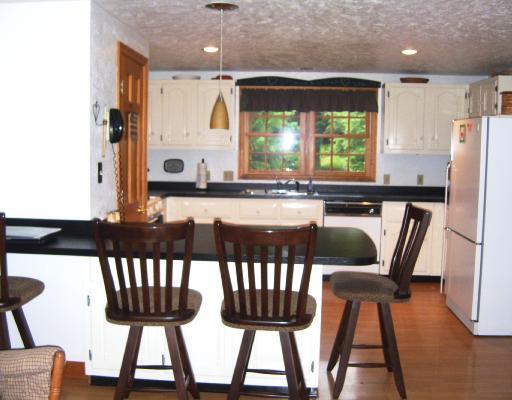 297 Ford City Road Freeport, PA 16229 - Photo 4 of 8 Kitchen.