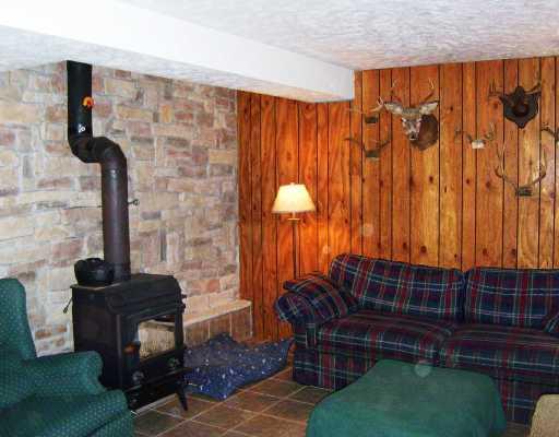 297 Ford City Road Freeport, PA 16229 - Photo 7 of 8 Den/Family/Great Room.