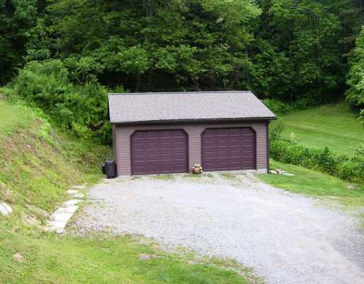 297 Ford City Road Freeport, PA 16229 - Photo 8 of 8 Parking Lot/Garage.
