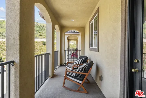 $749,000 | 22157 Barrington Way, Saugus, CA 91350