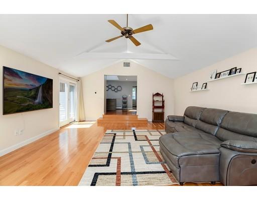 26 Bayberry Road Concord, MA 01742 - Photo 18 of 38 Gallery Image 18