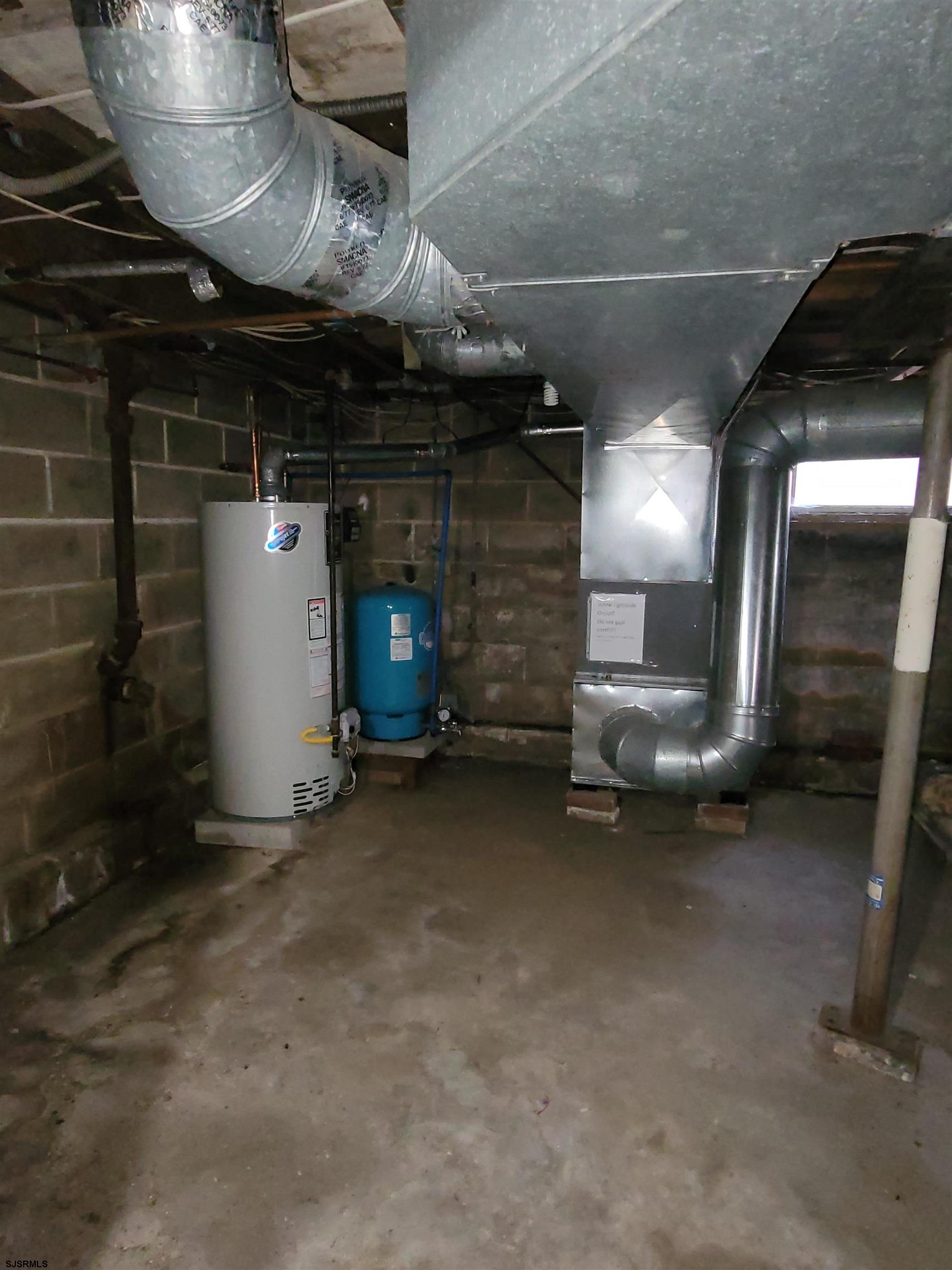 804 2nd Street Somers Point, NJ 08244 - Photo 23 of 29 a view of an empty room with a fireplace