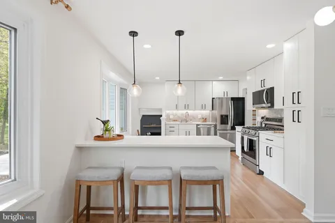 $1,139,990 | 815 Woodley Drive, Rockville, MD 20850