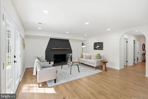 $1,139,990 | 815 Woodley Drive, Rockville, MD 20850