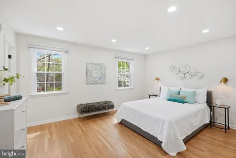 $1,139,990 | 815 Woodley Drive, Rockville, MD 20850