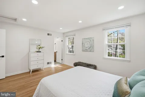 $1,139,990 | 815 Woodley Drive, Rockville, MD 20850