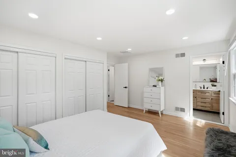 $1,139,990 | 815 Woodley Drive, Rockville, MD 20850