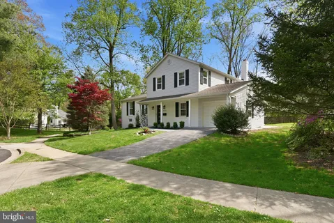$1,139,990 | 815 Woodley Drive, Rockville, MD 20850