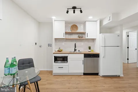 $1,139,990 | 815 Woodley Drive, Rockville, MD 20850