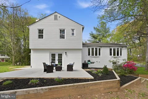 $1,139,990 | 815 Woodley Drive, Rockville, MD 20850