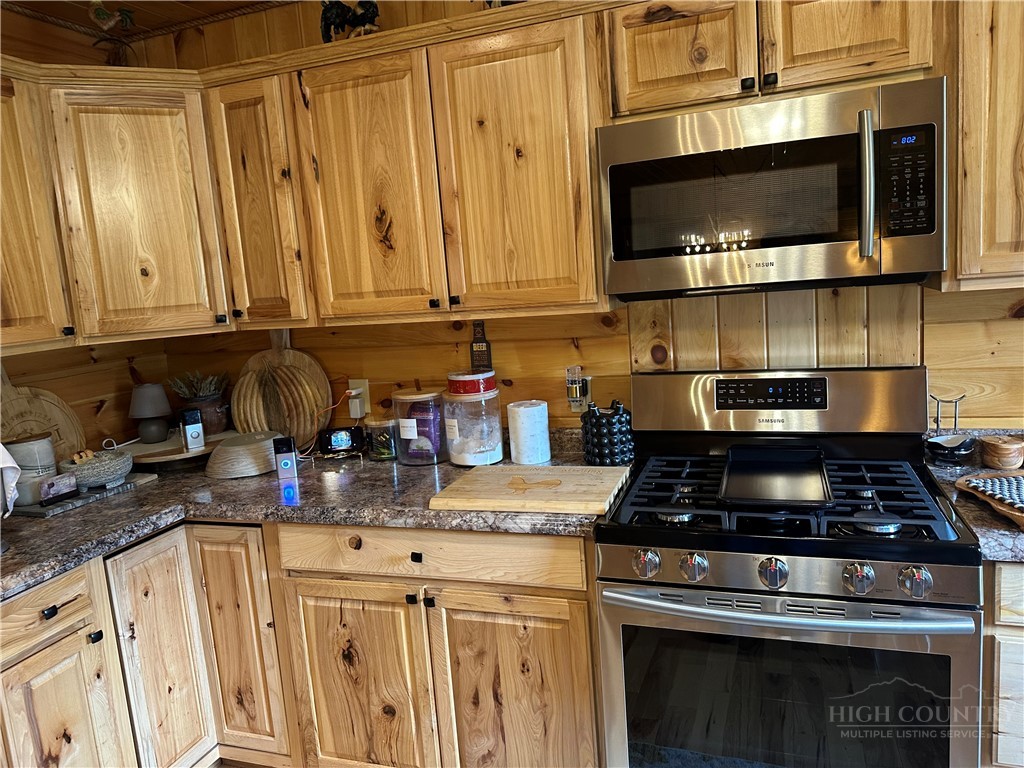 2832 Roaring Fork Road Creston, NC 28615 - Photo 12 of 48 Gallery Image 12