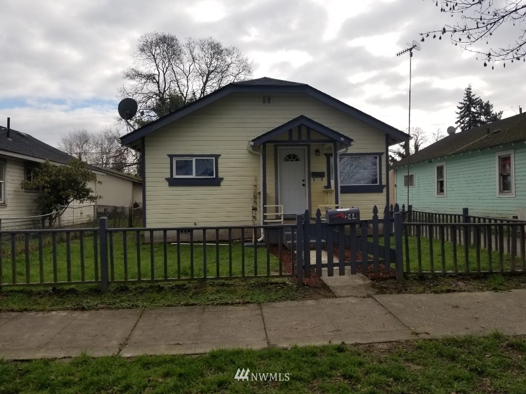 244 20th Avenue Longview, WA 98632 - Photo 2 of 10