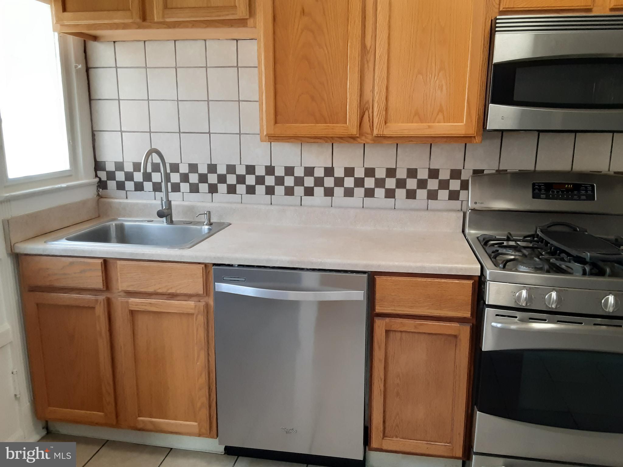 205 Shirley Road Upper Darby, PA 19082 - Photo 14 of 31 Kitchen