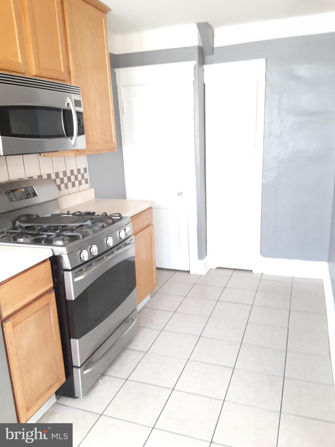 205 Shirley Road Upper Darby, PA 19082 - Photo 16 of 31 Kitchen