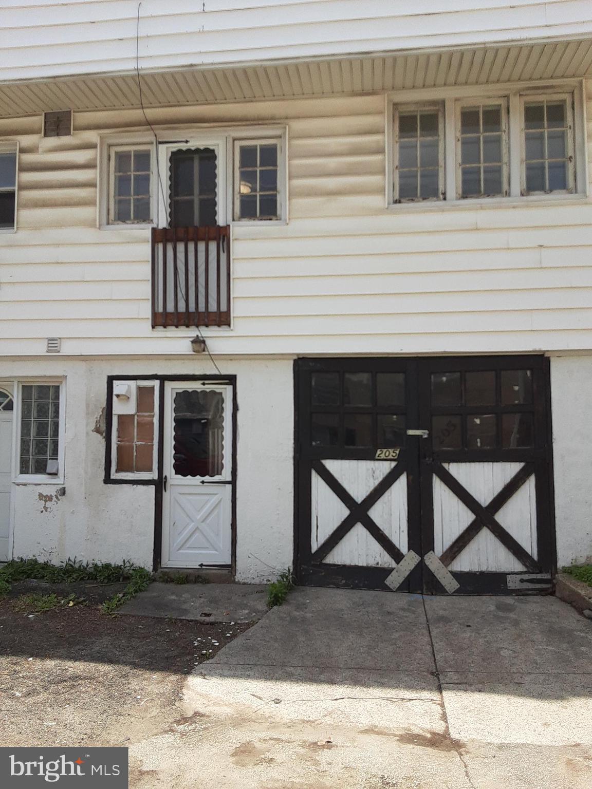 205 Shirley Road Upper Darby, PA 19082 - Photo 30 of 31 Rear Exterior