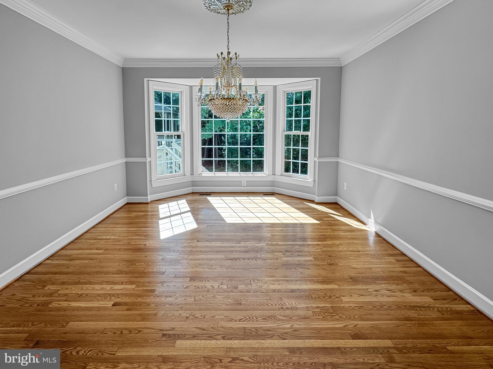 1102 Grand Hamptons Drive Herndon, VA 20170 - Photo 17 of 37