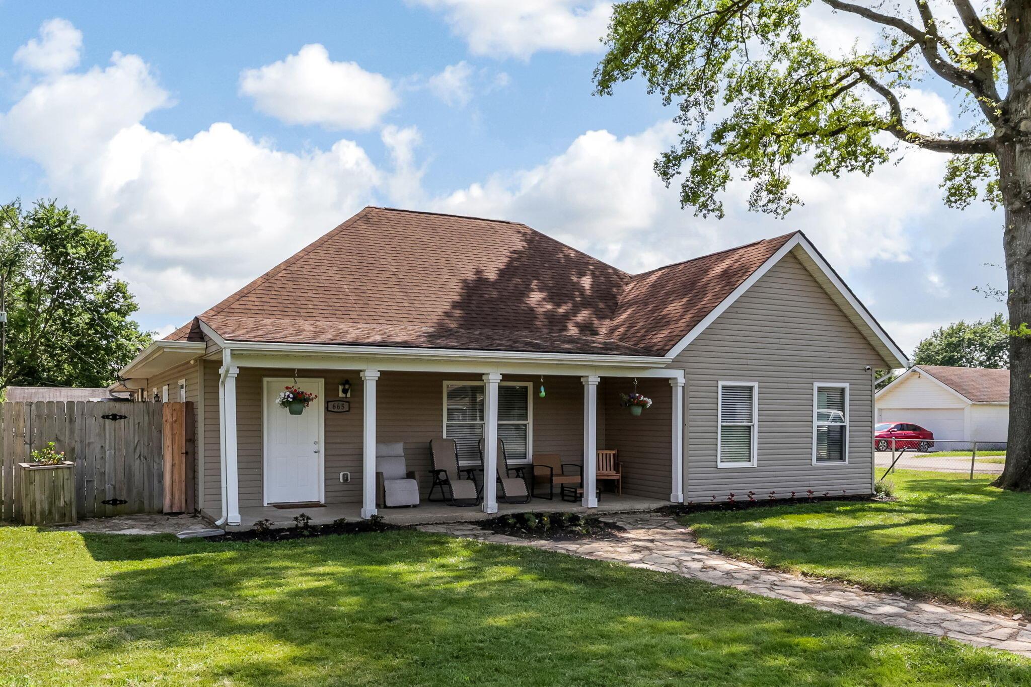 665 Hilock Road Columbus, OH 43207 - Photo 2 of 42 3-web-or-mls-011A9338 - Copy