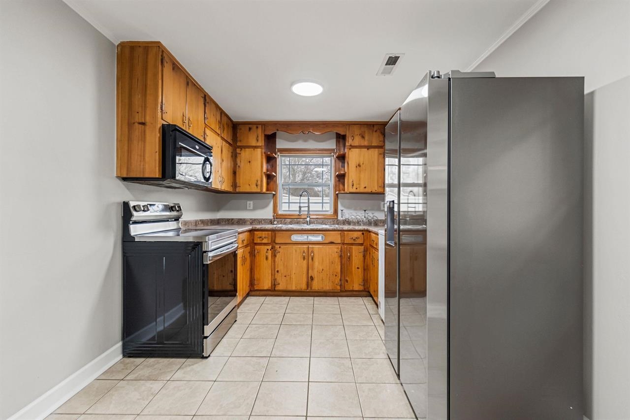 347 Oak Grove Road Spartanburg, SC 29301 - Photo 6 of 30