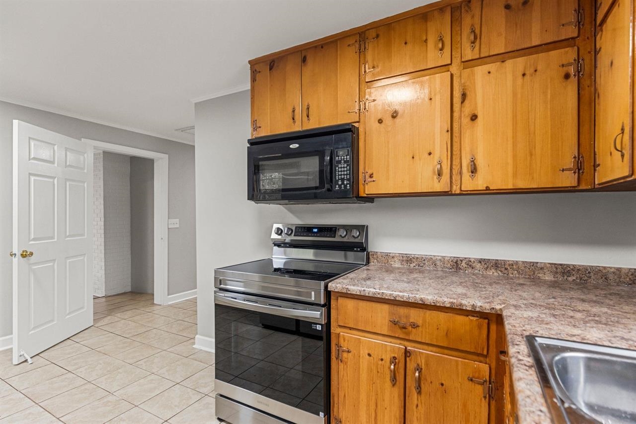 347 Oak Grove Road Spartanburg, SC 29301 - Photo 7 of 30