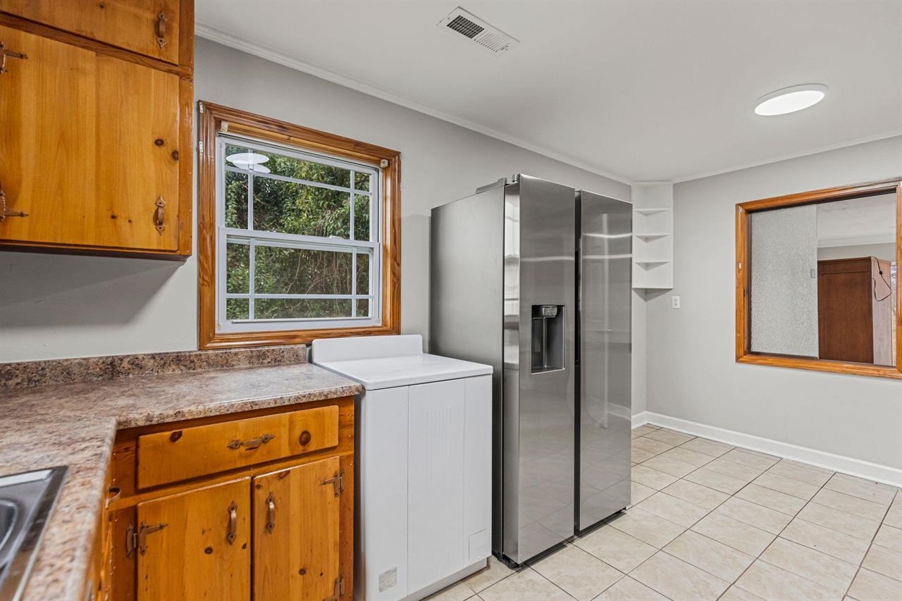 347 Oak Grove Road Spartanburg, SC 29301 - Photo 8 of 30