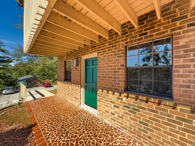 $895 | 104 Hounds Chase Lane Southwest, Unit 26, Roanoke, VA 24014