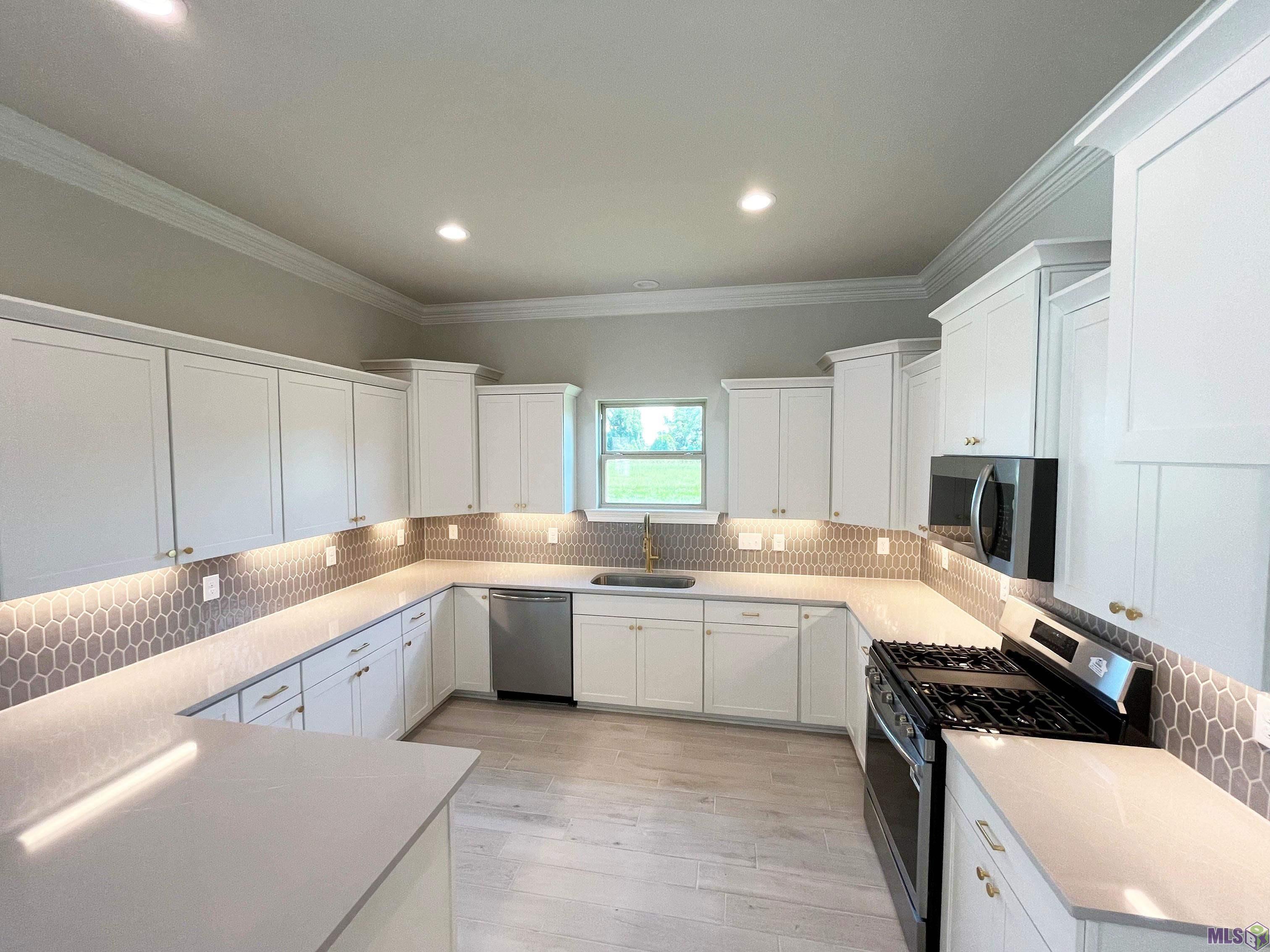 17227 Tidewater Lane Baton Rouge, LA 70810 - Photo 5 of 11