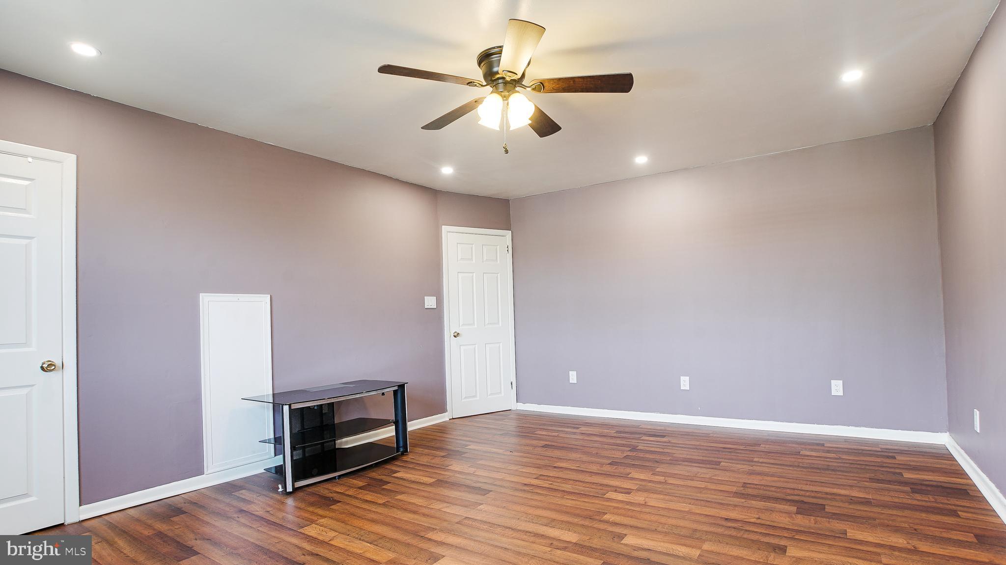 3824 Salina Road Philadelphia, PA 19154 - Photo 8 of 18 Gallery Image 8
