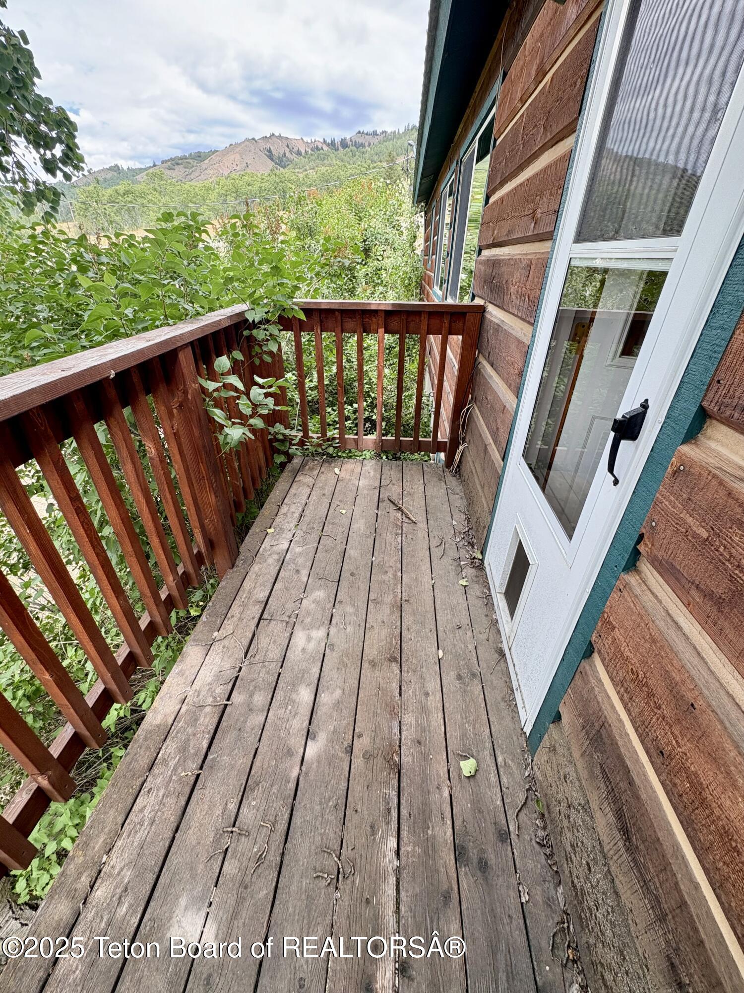 189 Choke Cherry Lane Irwin, ID 83428 - Photo 33 of 64 Loft Balcony