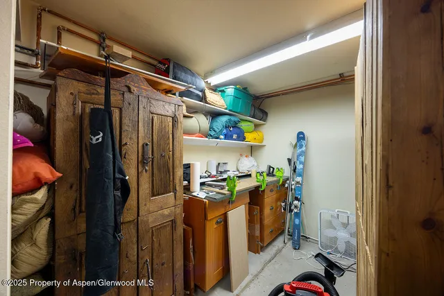 a view of walk in closet