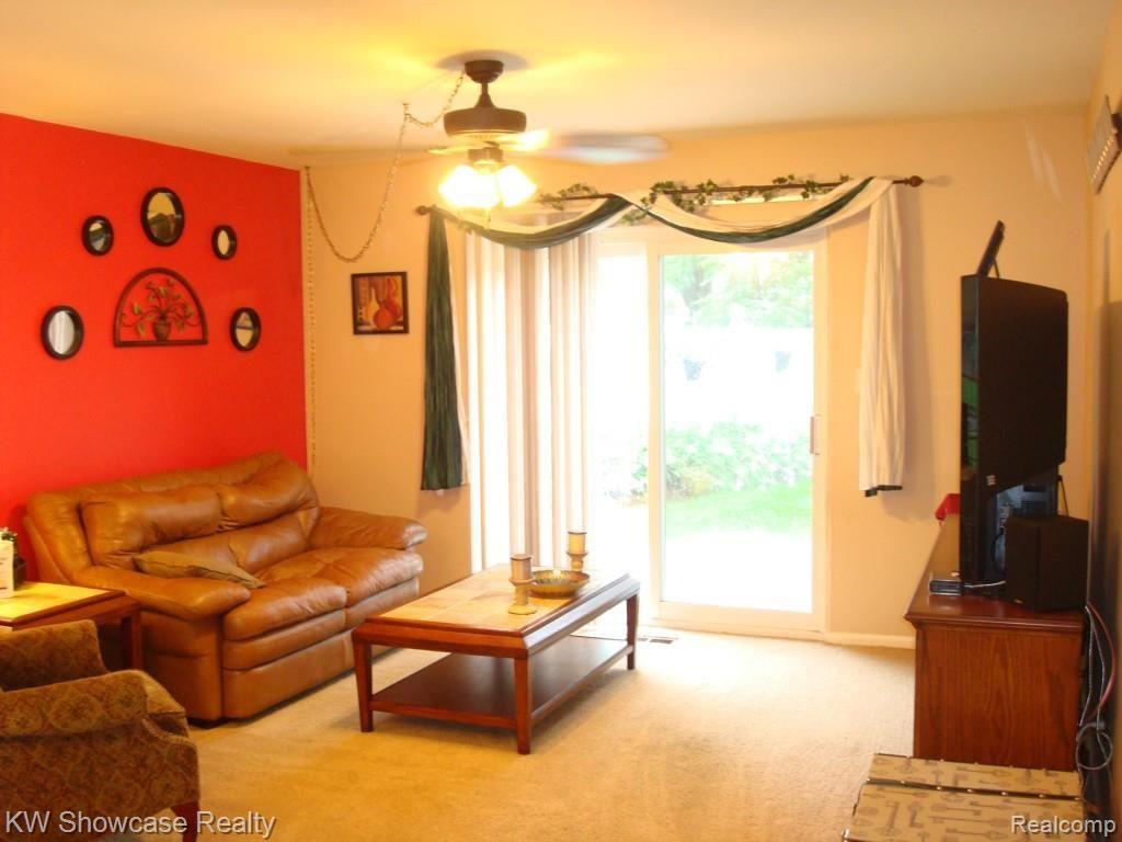 32363 Baintree Road Farmington Hills, MI 48334 - Photo 14 of 33