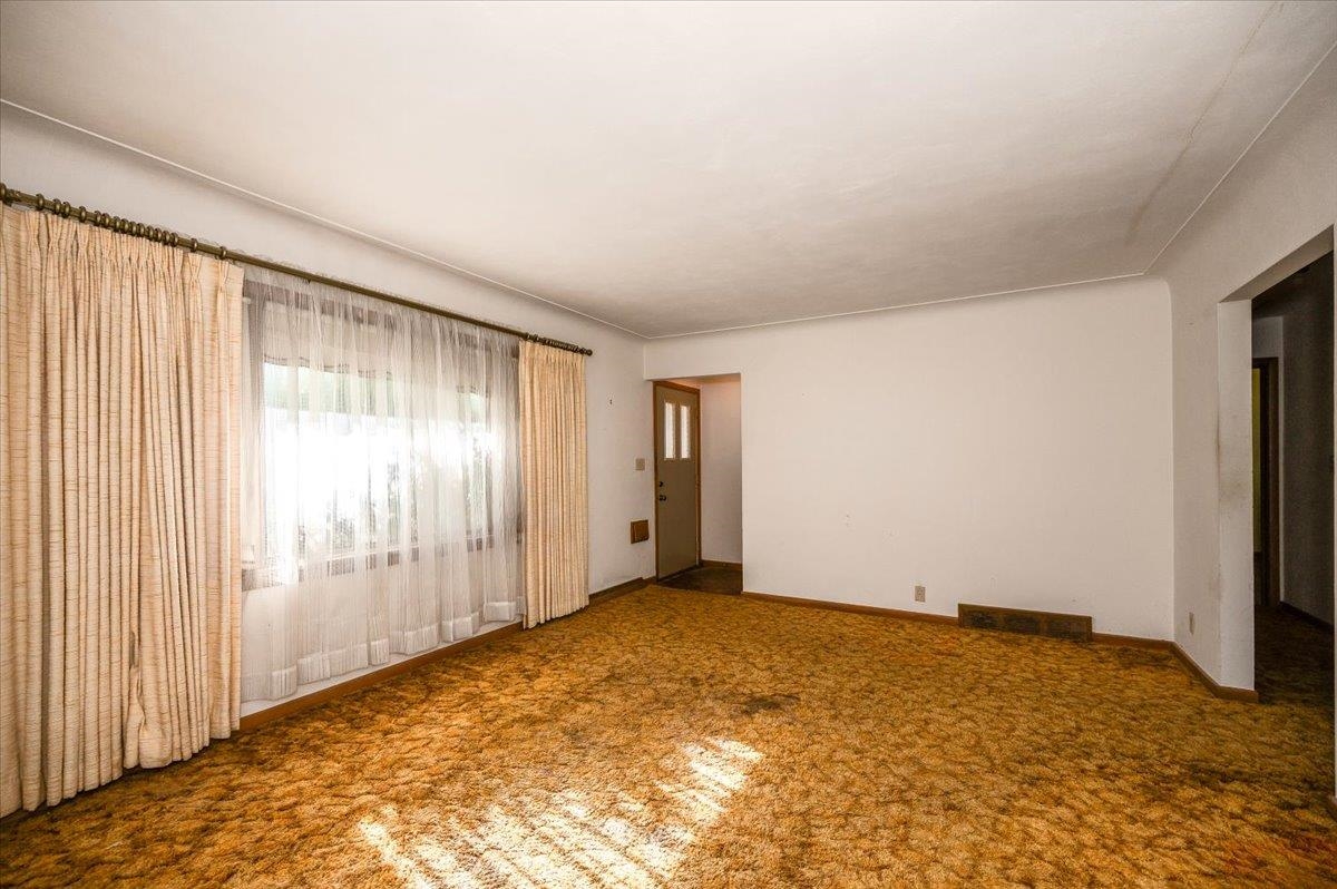 4319 Tioga Street Duluth, MN 55804 - Photo 5 of 20