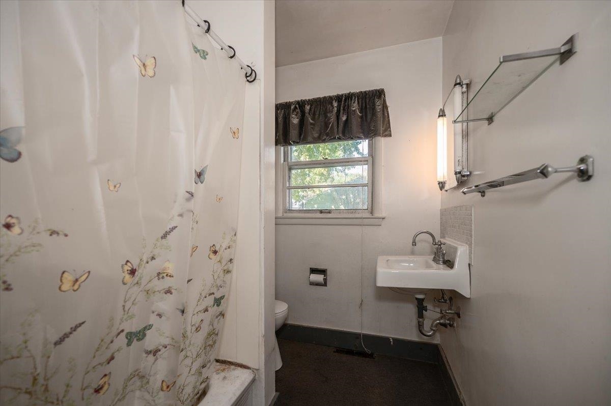 4319 Tioga Street Duluth, MN 55804 - Photo 6 of 20