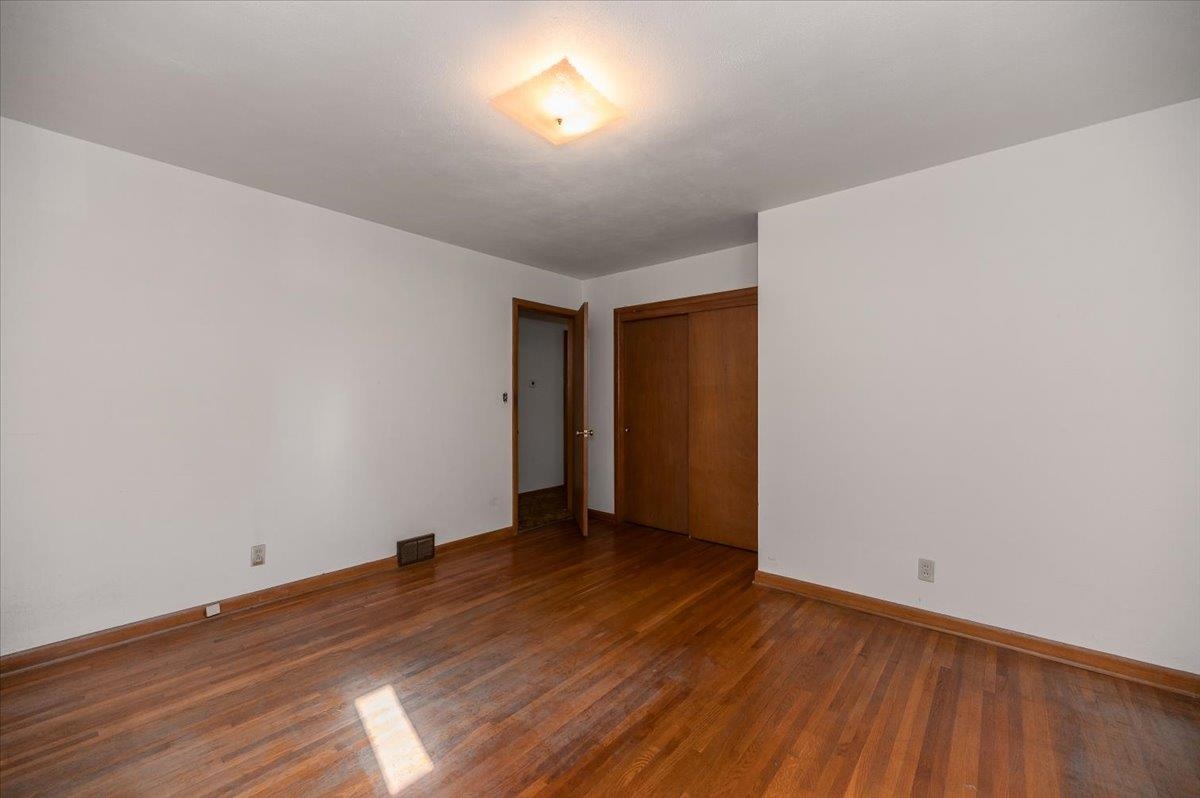 4319 Tioga Street Duluth, MN 55804 - Photo 7 of 20