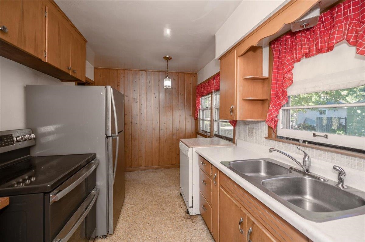 4319 Tioga Street Duluth, MN 55804 - Photo 10 of 20