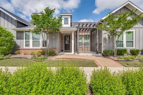 $2,500 | 4565 Stone Valley Trail, Arlington, TX 76005
