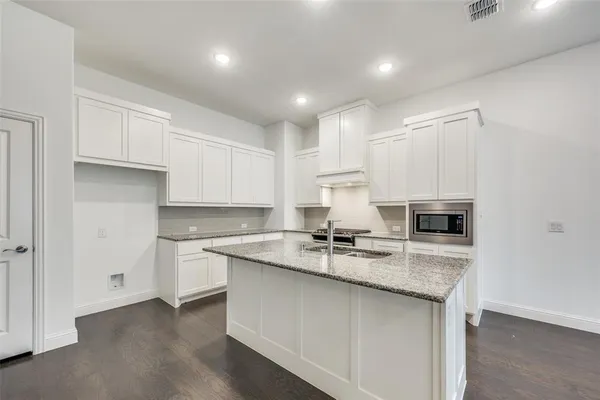 $2,500 | 4565 Stone Valley Trail, Arlington, TX 76005