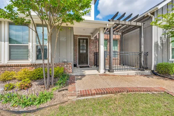$2,500 | 4565 Stone Valley Trail, Arlington, TX 76005