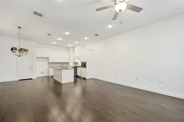 $2,500 | 4565 Stone Valley Trail, Arlington, TX 76005