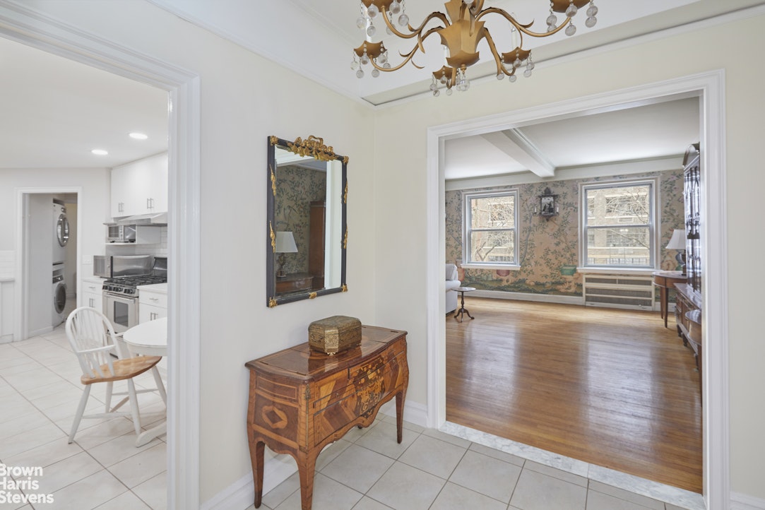 340 East 72nd Street, Unit 3N Manhattan, NY 10021 - Photo 7 of 15